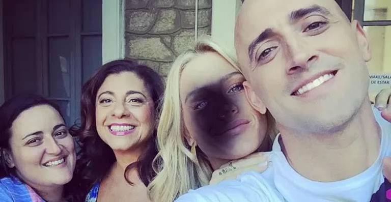 Paulo Gustavo faz ‘bullying’ com Fiorella Mattheis em foto: ‘Estava muito bonita’