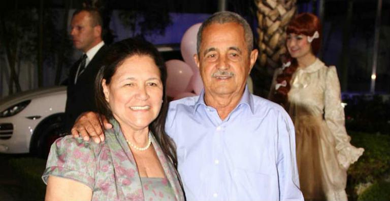 Pai e mãe de Zezé di Camargo e Luciano estão internados