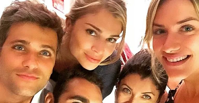 Grazi Massafera encontra Bruno Gagliasso e Giovanna Ewbank