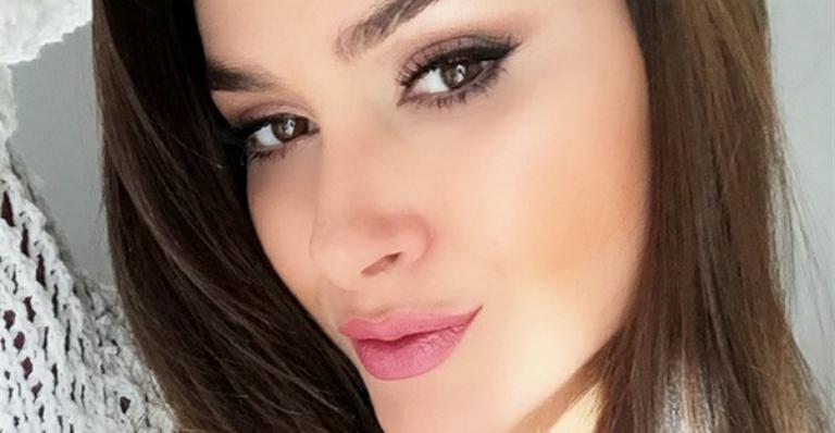 Grávida, Fernanda Machado mostra barriga: “Amor por ele só aumenta”