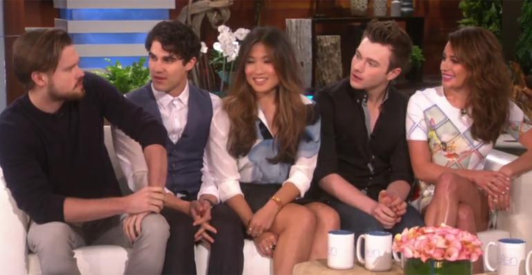 Elenco de ‘Glee’ diz que sentiu a presença de Cory Monteith nas gravações do último episódio da série