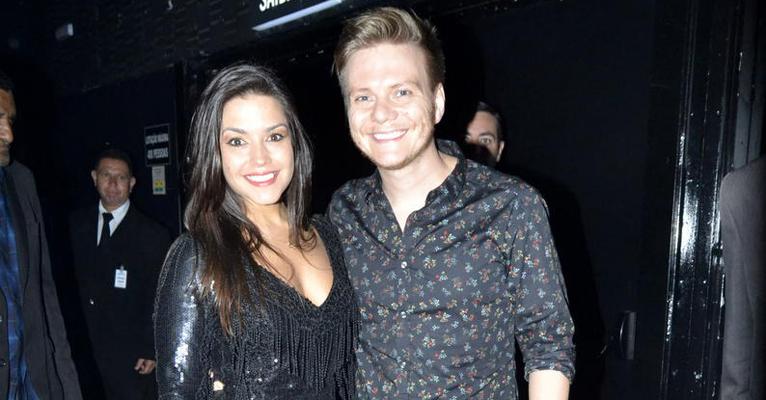 Thaís Fersoza e Michel Teló: noite romântica em show de Chitãozinho e Xororó