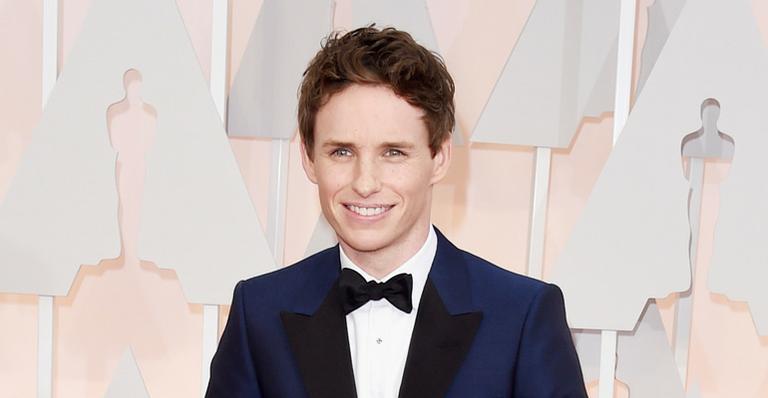 Eddie Redmayne diz que ajuda jovens que querem se tornar atores