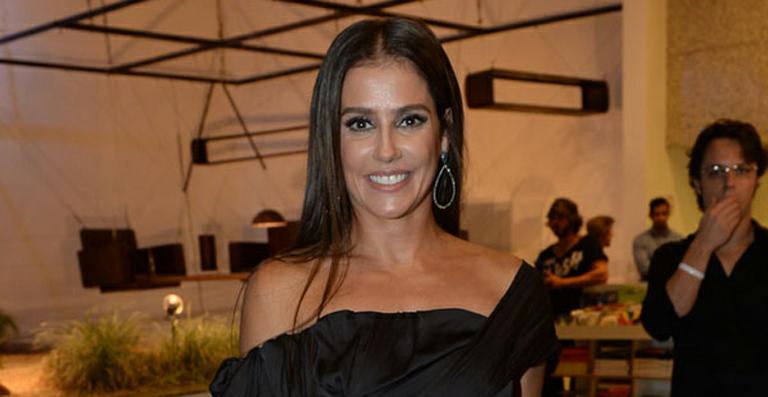 Famosos vão ao Troféu APCA em SP
