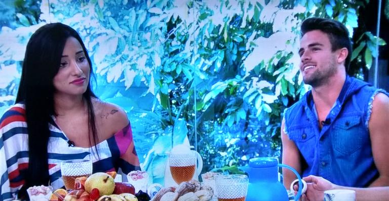 Talita fala sobre suposto beijo entre Rafael e Tamires: “Não fiquei com raiva”