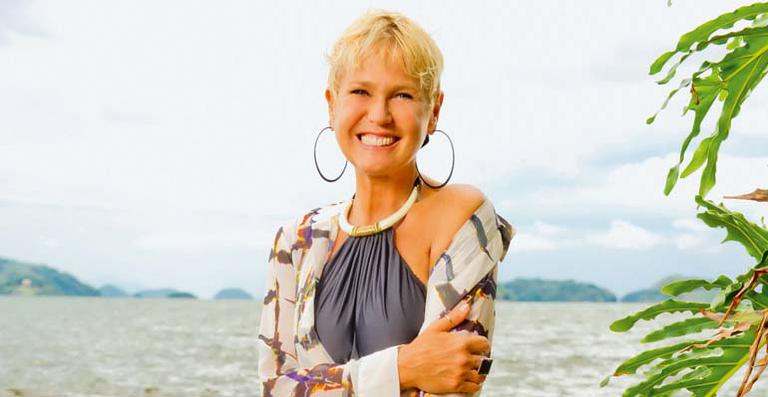 Xuxa faz pedido para Silvio Santos: ‘Quero muito te entrevistar. Topa?’