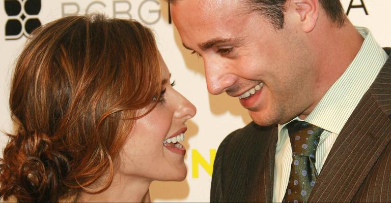 Sarah Michelle Gellar posta sua primeira selfie com o maridão Freddie Prinze Jr.