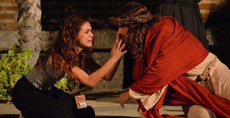 Paloma Bernardi e Igor Rickli protagonizam A Paixão de Cristo em Pernambuco