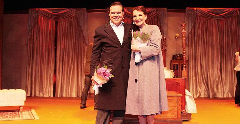 Diogo Vilela e Sylvia Massari estreiam espetáculo em SP