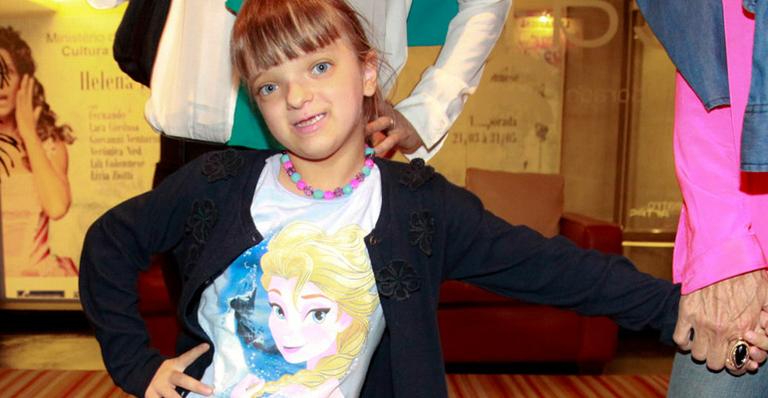 Rafaella Justus se diverte com a madrasta, Ana Paula Siebert, em barco