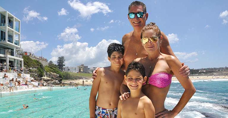 Clã de Gigi Monteiro faz viagem pelos Emirados Árabes