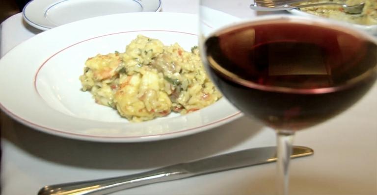 Risoto de frutos do mar é opção para fugir do bacalhau