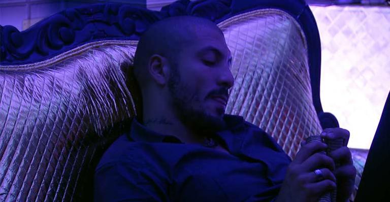Emparedado no BBB, Fernando dispara: “Aline, eu te amo”
