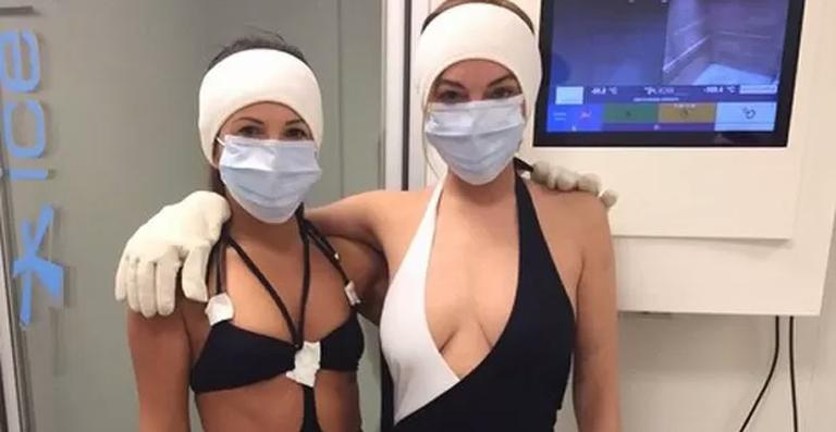 De maiô, Lindsay Lohan encara frio de -110º para tratamento estético