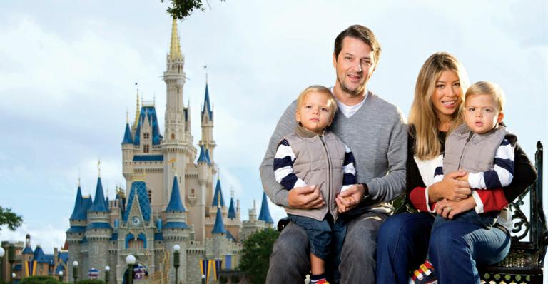 Na Disney, Marcelo Serrado apresenta os gêmeos