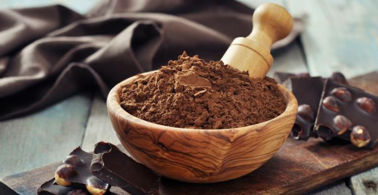 Alfarroba tem gosto de chocolate, não engorda e faz bem para a saúde