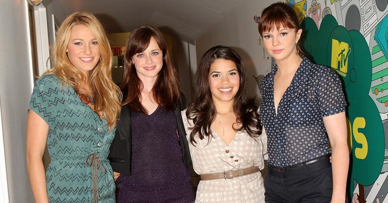 Atrizes de 4 Amigas e Um Jeans Viajante são madrinhas da filha de Blake Lively