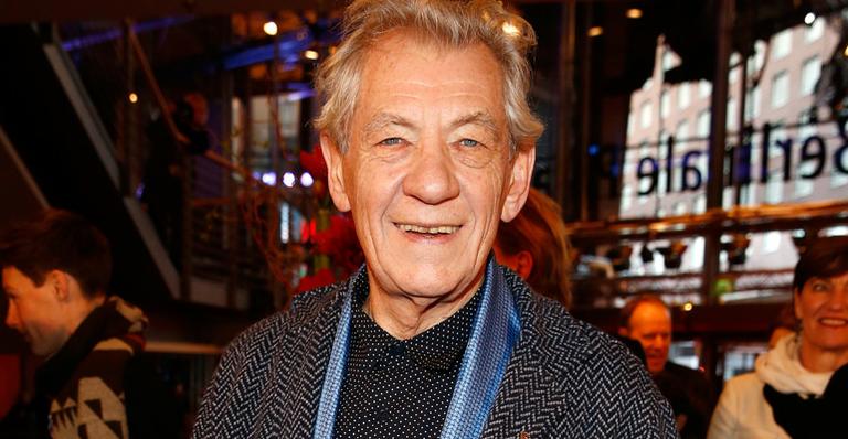 Ian McKellen é escolhido para fazer o relógio em ‘A Bela e a Fera’