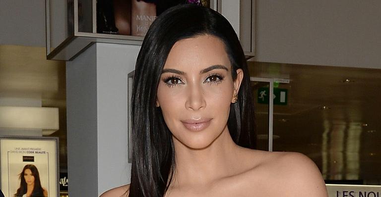 Livro de selfies de Kim Kardashian se esgota em menos de um minuto