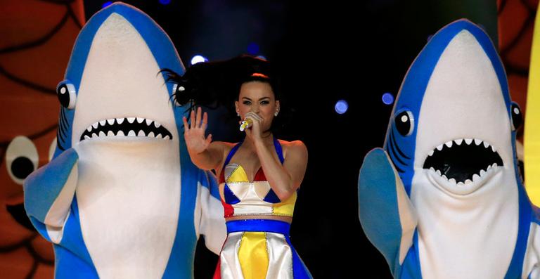 Katy Perry é impedida de registrar patente do ‘tubarão esquerdo’