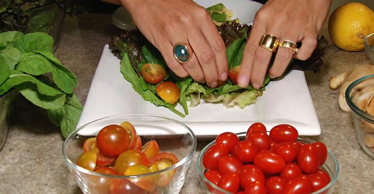 Aprenda a fazer uma salada para acelerar o metabolismo