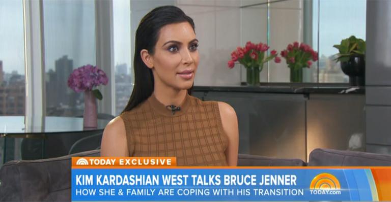 Kim Kardashian fala sobre mudança de sexo de Bruce Jenner: “Estou muito feliz por ele”