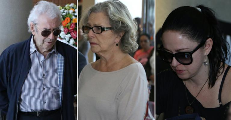 Amigos e familiares prestam últimas homenagens para Antônio Abujamra