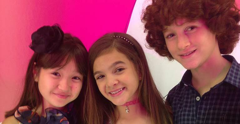 Atores mirins se reúnem em lançamento de sandália da Barbie no Rio de Janeiro
