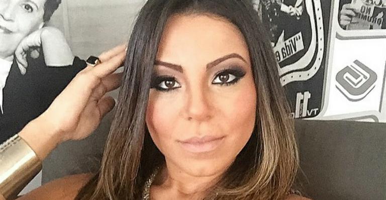 Andressa Ferreira, namorada de Thammy Miranda, exibe boa forma em biquíni minúsculo