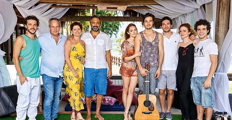 Tiago Iorc leva tema de ‘Sete Vidas’ à Ilha de Caras