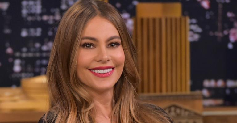 Sofía Vergara mostra estrela na calçada da fama de Hollywood. Confira!
