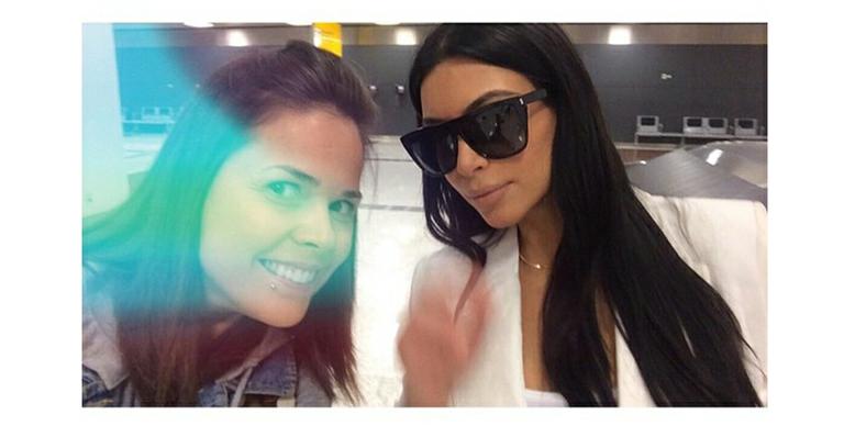 Kim Kardashian já está no Brasil e é flagrada por fã em São Paulo