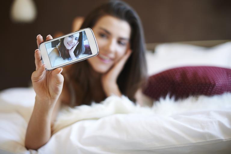 Envio de mensagens com teor sexual tem sido feita por adultos e jovens