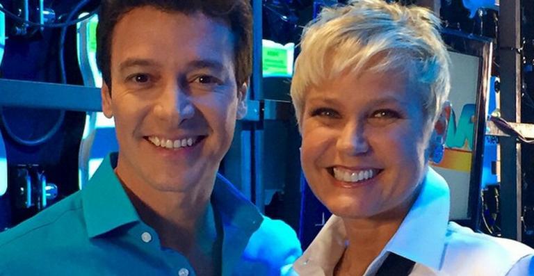 Rodrigo Faro e Xuxa se encontram nos bastidores da Record