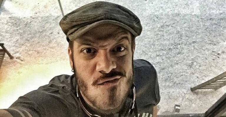 Max Porto, vencedor do ‘BBB9’, publica foto da namorada nua: “Obra de arte”