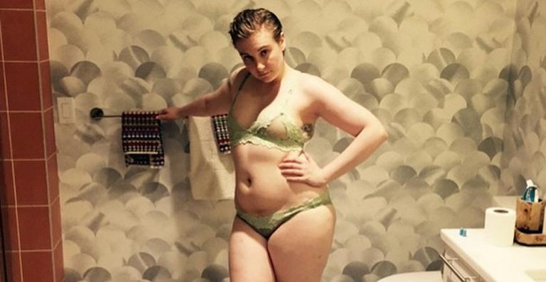 Lena Dunham, de Girls, posa de lingerie e celebra: ‘Muita sorte de ser livre’