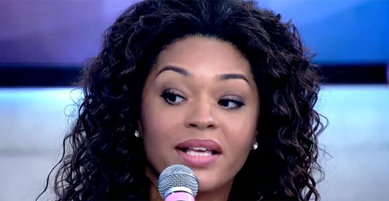 Juliana Alves, a Valeska de ‘Babilônia’, conta que sofria bullying na época da escola