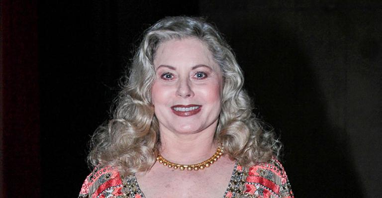 Após 17 anos, Vera Fischer volta aos palcos na peça ‘Relações Aparentes’