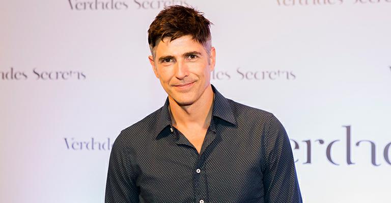 Reynaldo Gianecchini entrega bastidores das festas do mundo da moda: ‘Sabia o que rolava’
