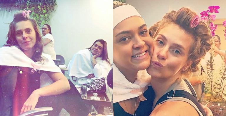 Em dia de SPA, Carolina Dieckmann e Preta Gil posam sem make