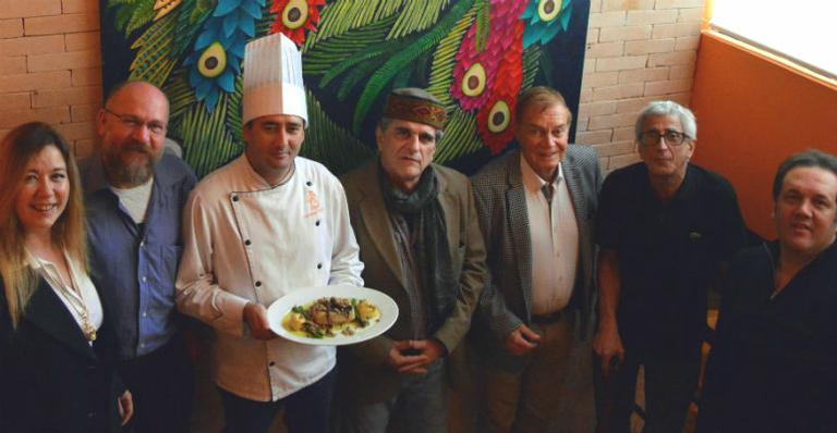 Antonio Peticov prestigia projeto de arte que mistura beleza e gastronomia
