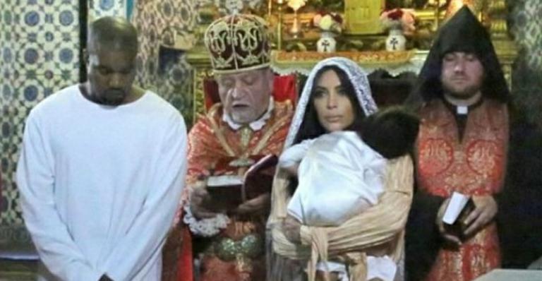 Kim Kardashian mostra fotos do batizado de North West em Jerusalém: “Muito especial”