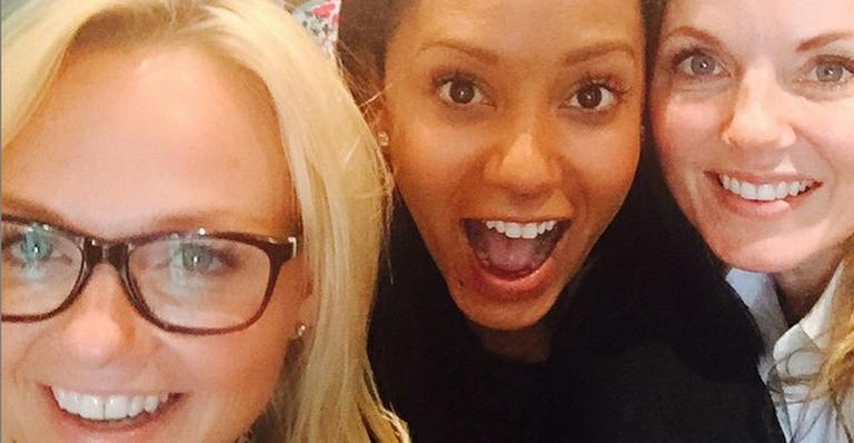 Ex-Spice Girls, Emma, Mel B e Geri, fazem selfie e afirmam: “Amizade nunca acaba”