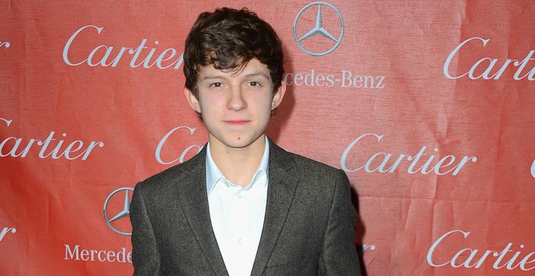 Sony anuncia Tom Holland como o novo Homem-Aranha