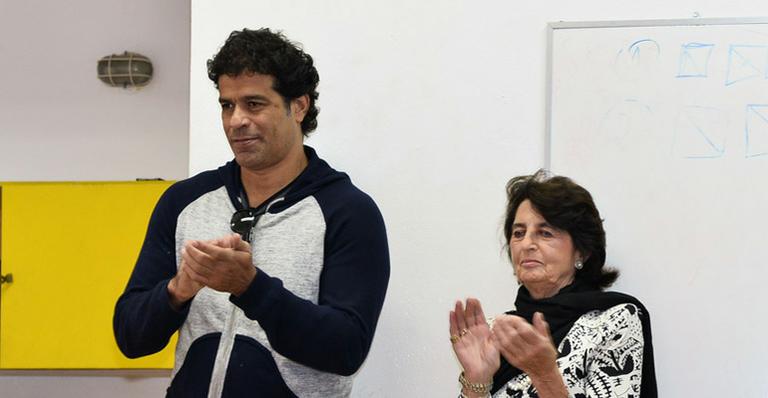 Raí e Princesa Marina de Bourbon visitam a Fundação Gol de Letra
