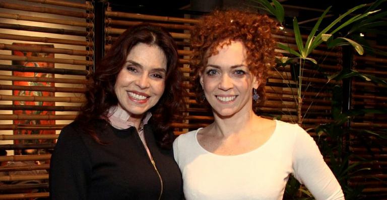 Françoise Forton e Laila Garin comparecem à estreia da peça ‘Ivon Curi – O Ator da Canção’