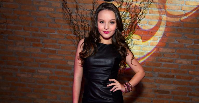 Após acidente, pais dizem que Larissa Manoela está bem: ‘Logo estará de volta’