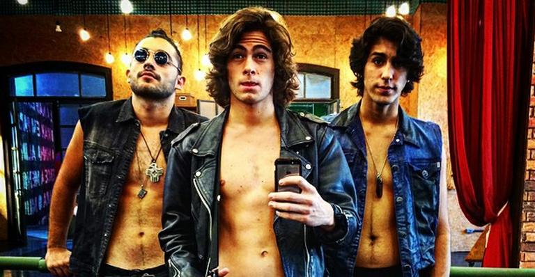Rafael Vitti mostra foto sem camisa e faz sucesso em gravação com Gabriel Reif e Caio Lucas