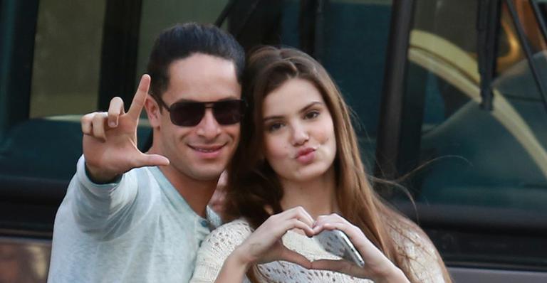 Camila Queiroz e Rainer Cadete gravam cenas de ‘Verdades Secretas’
