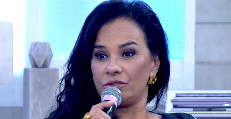 Solange Couto narra susto após infarto: “Chamei meu marido e falei: ‘cuida do Benjamin'”